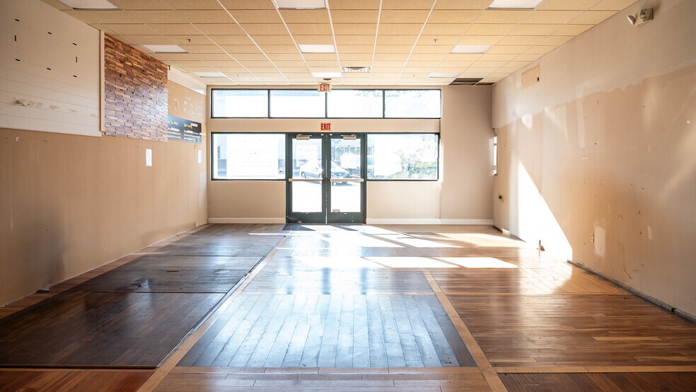 More Photos Of 5139 Highway 52 N, Rochester Freestanding For Lease