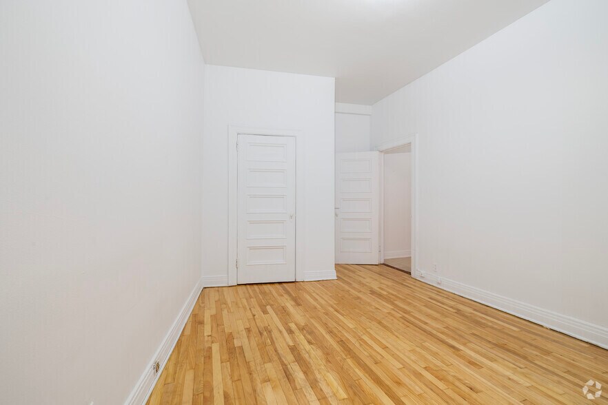 More Photos Of 2310 Rue Guy, Montréal Apartments For Lease