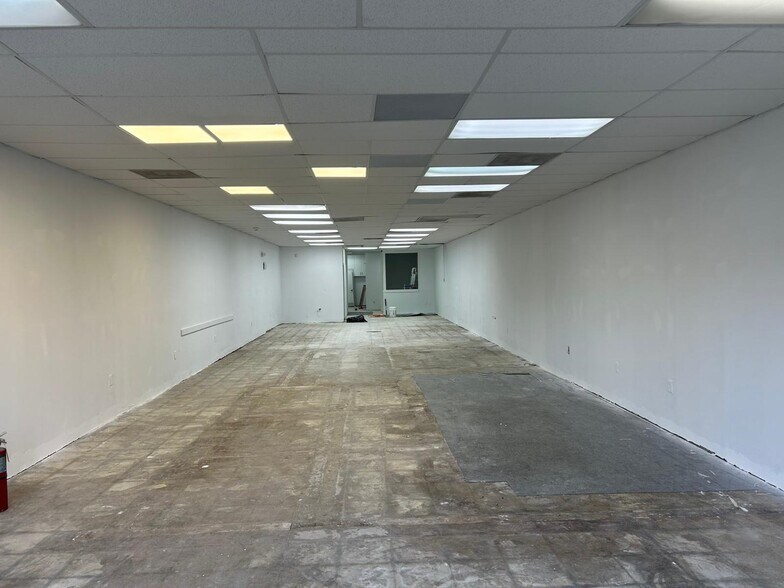 More Photos Of 9360 NW 27th Ave, Miami Freestanding For Lease