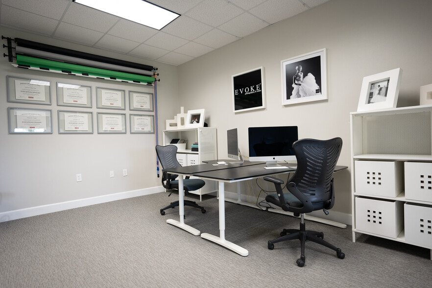 More Photos Of 830 Julie Rivers Dr, Sugar Land Office For Sale