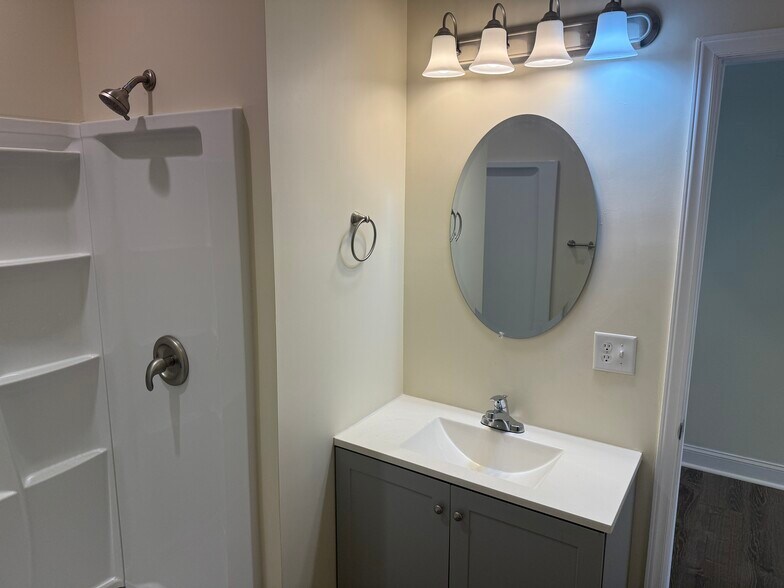 More Photos Of 198 Cowan St, Rutherfordton Apartments For Sale