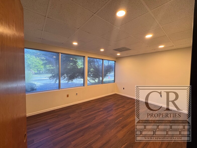 More Photos Of 28 IBM Rd, Poughkeepsie Auto Dealership For Lease