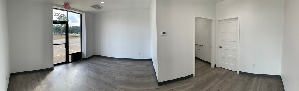 More Photos Of 15926 Cypress North Houston Rd, Cypress Industrial For Lease