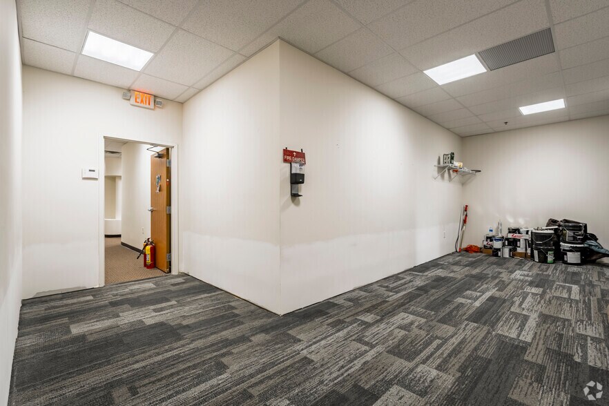 More Photos Of 8161 Executive Ct, Lansing Medical For Lease