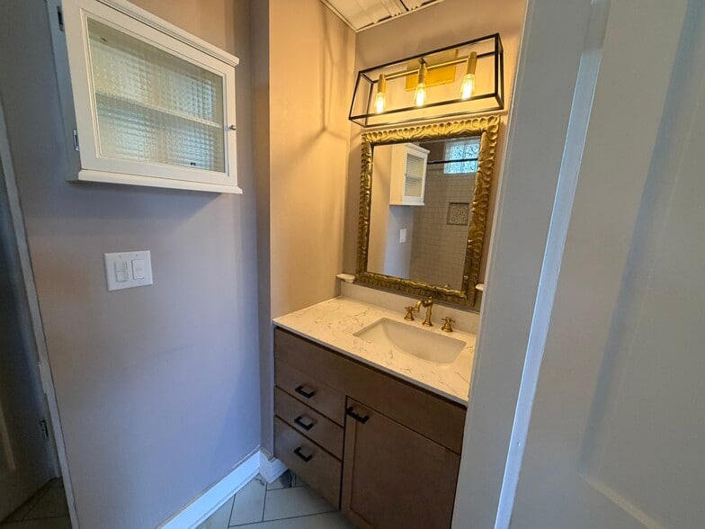 More Photos Of 228 E Washington St, Hagerstown Office Residential For Sale