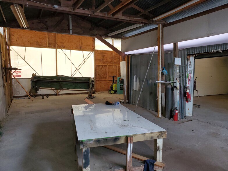 More Photos Of 3135 Golfcrest Blvd, Houston Storefront Retail Residential For Sale