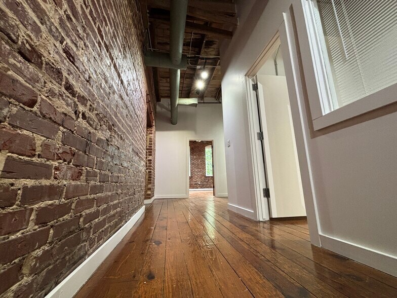More Photos Of 887 W Marietta St NW, Atlanta Loft Creative Space For Lease