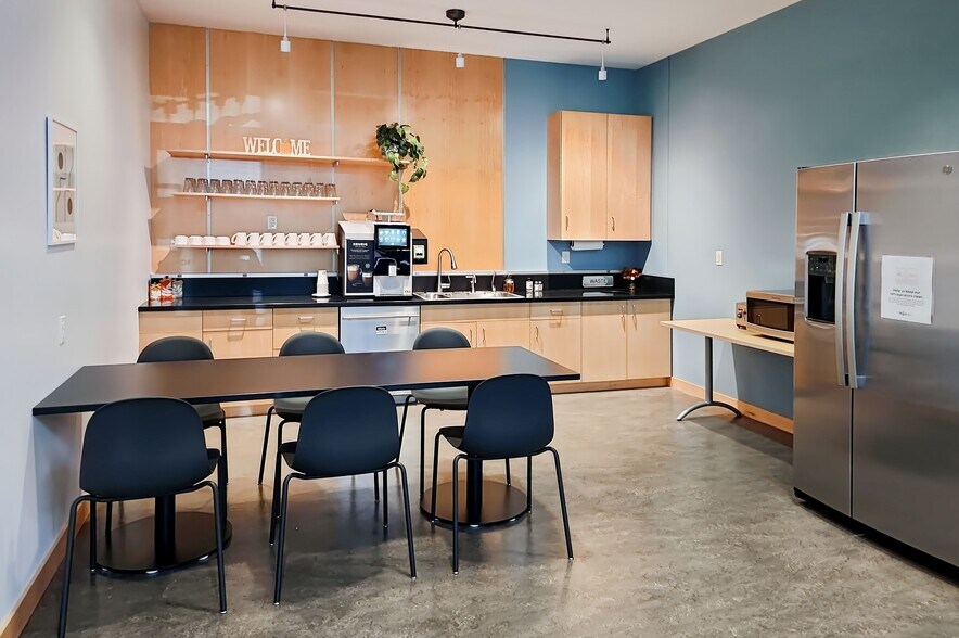 More Photos Of 50 Pennwood Pl, Warrendale Coworking Space