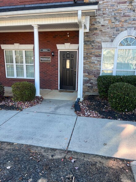 More Photos Of 530 Highland Station Dr, Suwanee Medical For Lease