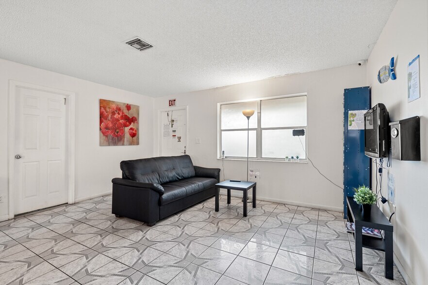 More Photos Of 1112 NE 5th Ave, Fort Lauderdale Hospitality For Sale