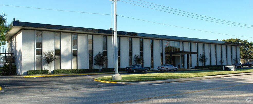 More Photos Of 1115 Gemini St, Houston Loft Creative Space For Lease