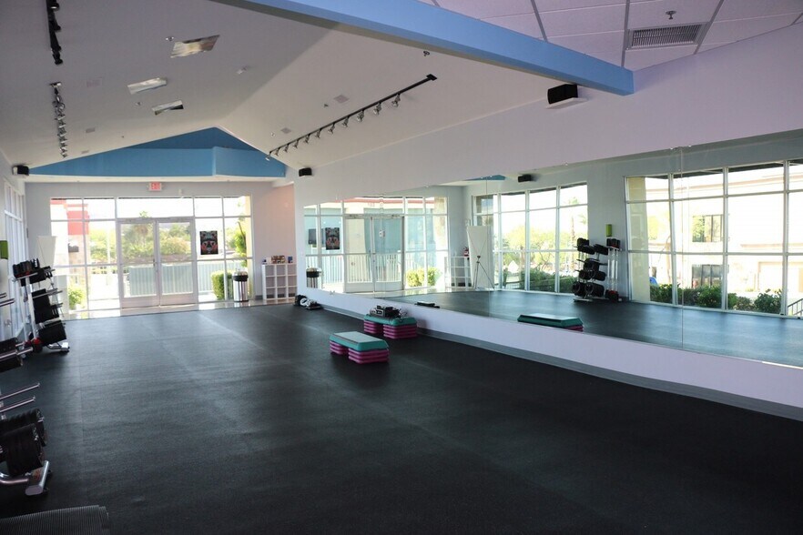 More Photos Of 11251 S Eastern Ave, Henderson Storefront For Lease