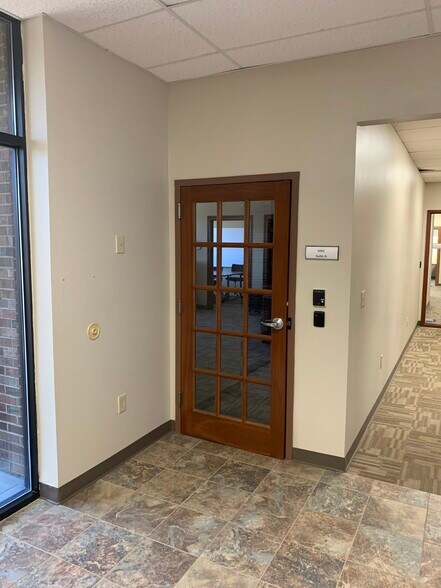 More Photos Of 2290 Lakeview Dr, Beavercreek Medical For Lease