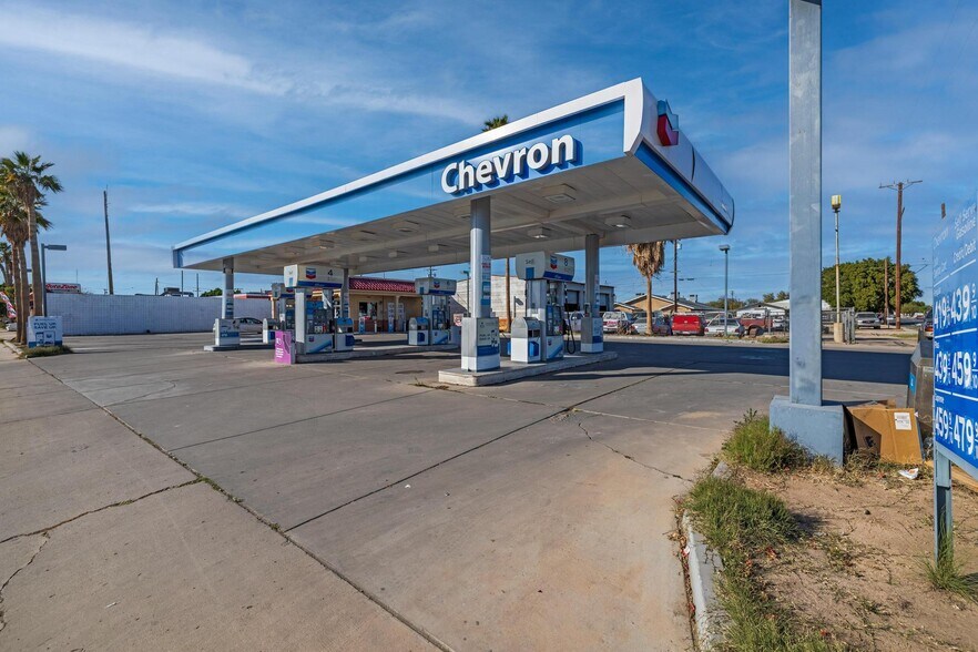 More Photos Of 977 Main St, Brawley General Retail For Sale