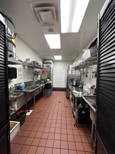 More Photos Of 5105 S Fort Apache Rd, Las Vegas General Retail For Lease