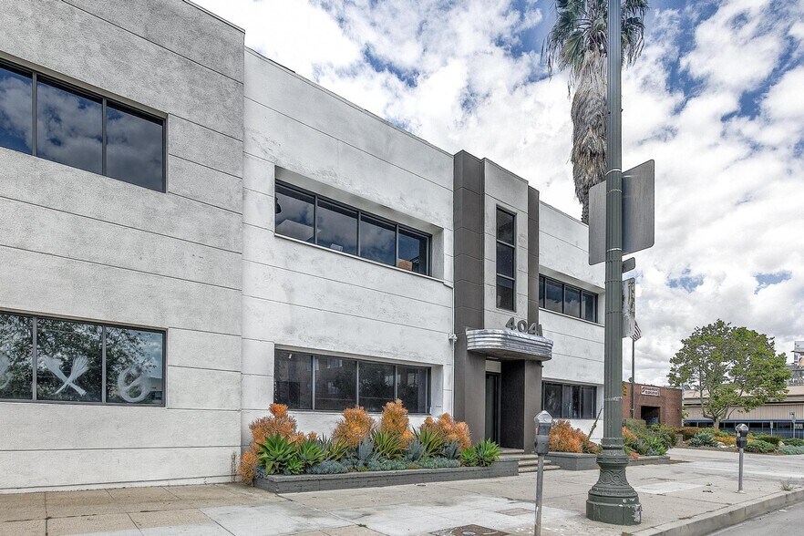 More Photos Of 4041 Wilshire Blvd, Los Angeles Office For Lease