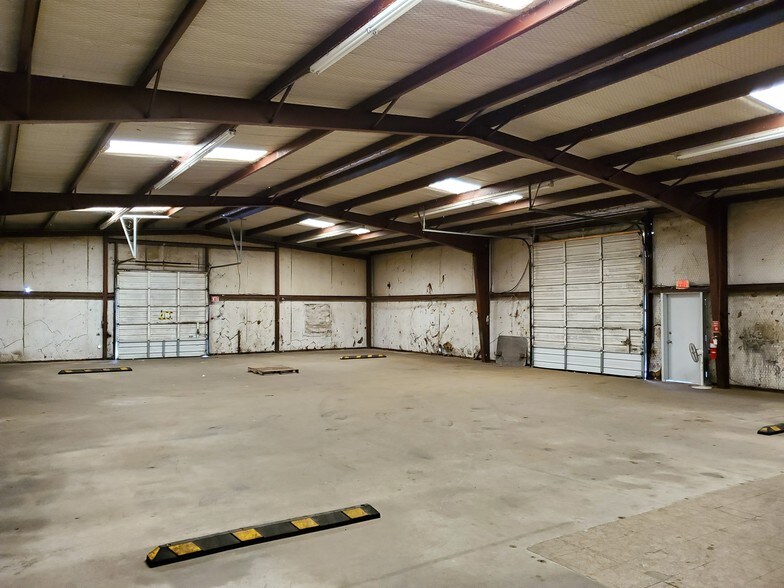 More Photos Of 4547 Cantina Dr, Tyler Warehouse For Lease