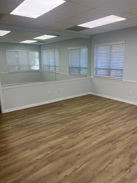 More Photos Of 12640 World Plaza Ln, Fort Myers Medical For Lease