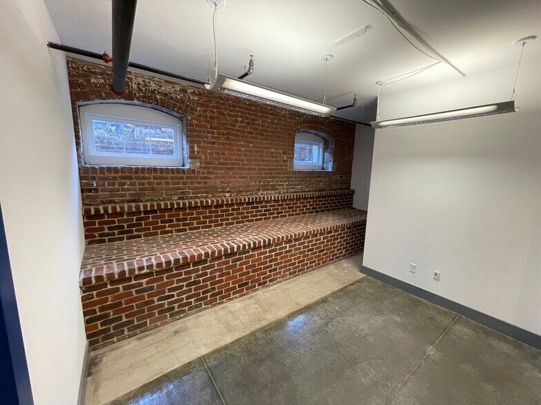 More Photos Of 113-121 N 20th St, Richmond Apartments For Lease