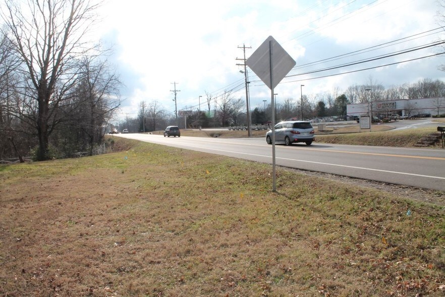 More Photos Of 2305 Fairview Blvd, Fairview Land For Lease