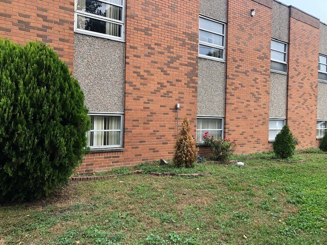 More Photos Of 3317 Benson St, Detroit Religious Facility For Lease