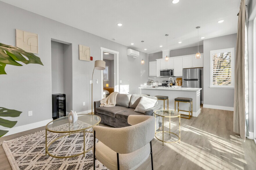 More Photos Of 1928 21st Street, Sacramento Apartments For Sale
