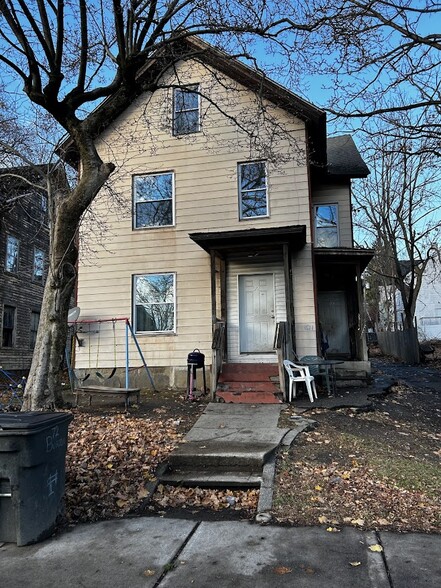 Primary Photo Of 72 Burton St, Waterbury Apartments For Sale