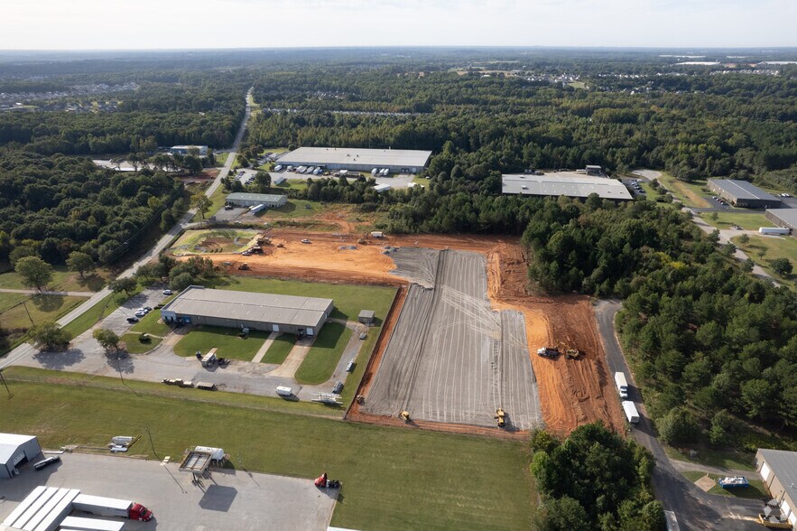 More Photos Of 1634 Duncan Reidville Rd, Duncan Contractor Storage Yard For Lease