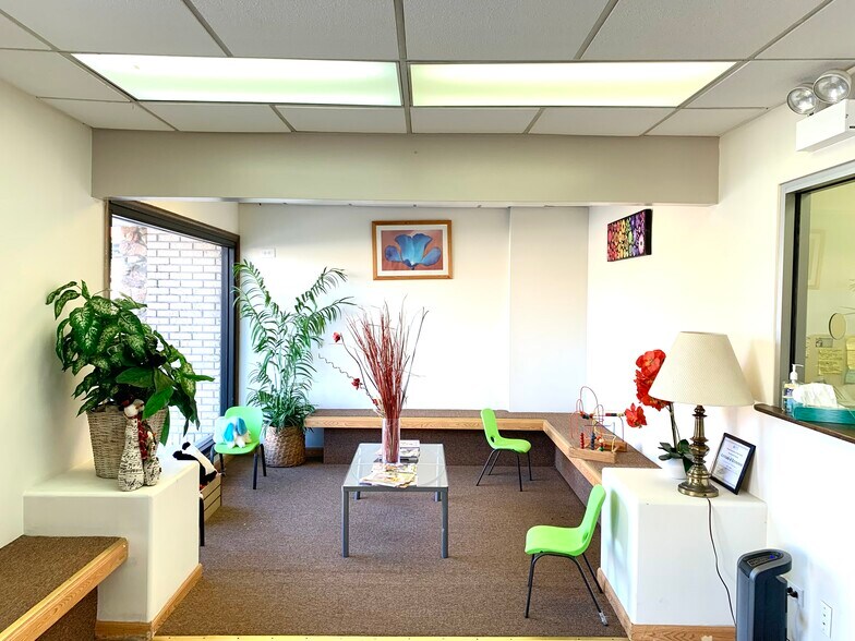 More Photos Of 7107 W Belmont Ave, Chicago Medical For Sale