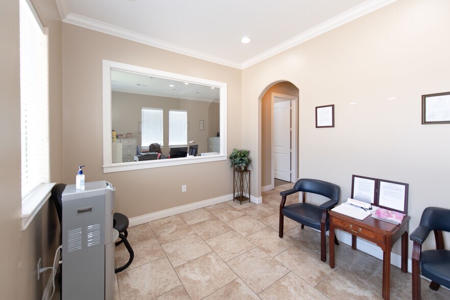 More Photos Of 21559 Provincial Blvd, Katy Medical For Sale