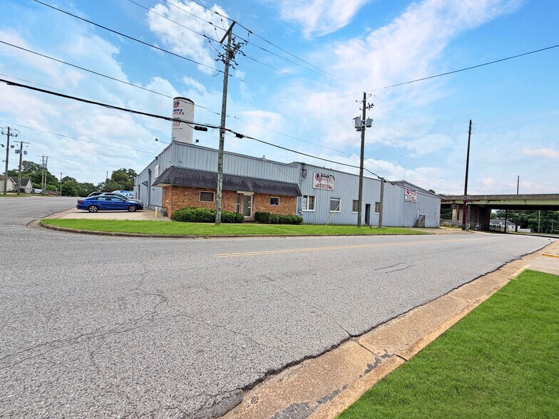 More Photos Of 2501 17th St, Tuscaloosa Warehouse For Lease