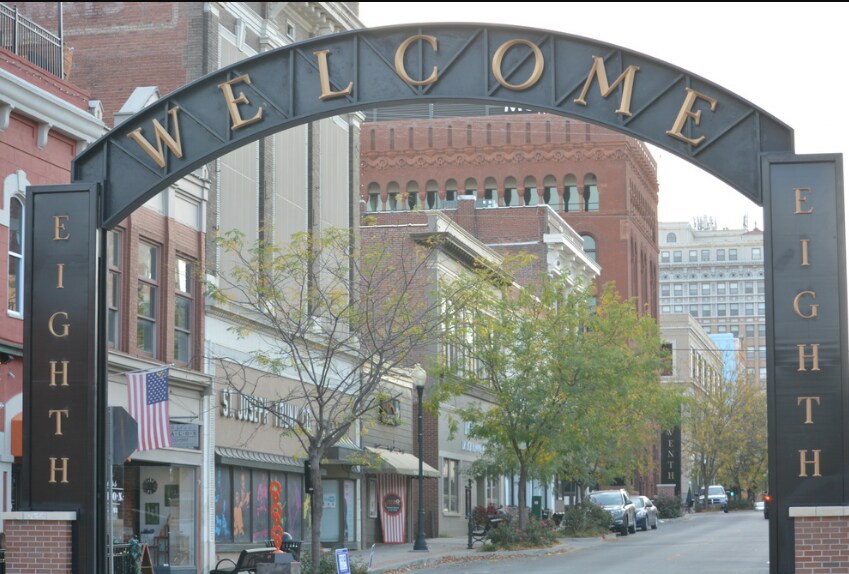 More Photos Of 210 N 8th St, Saint Joseph Apartments For Sale
