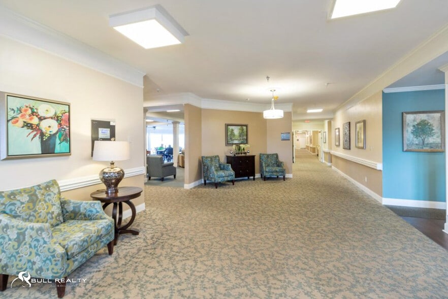 More Photos Of 871 Twinforks Ave, Auburn Assisted Living For Sale