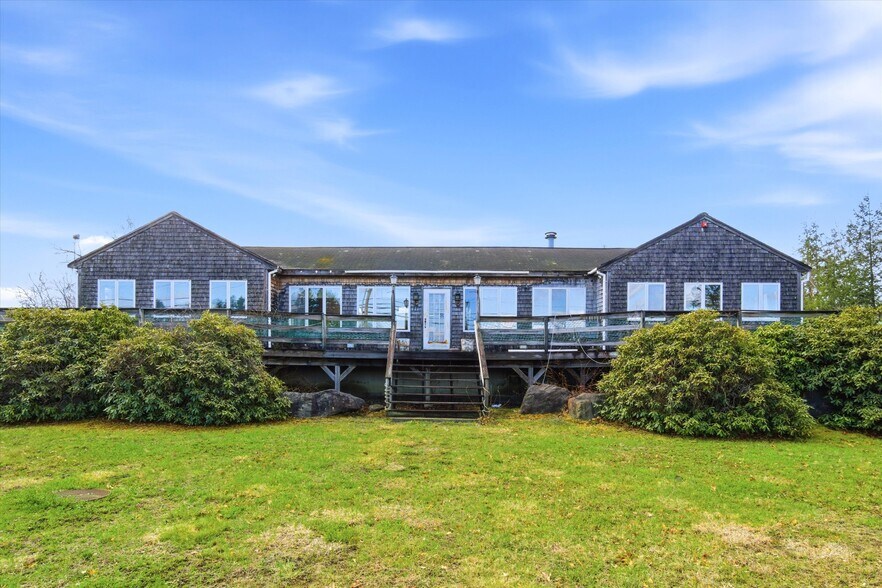 More Photos Of 40 Weirs Rd, Gilford Restaurant For Sale