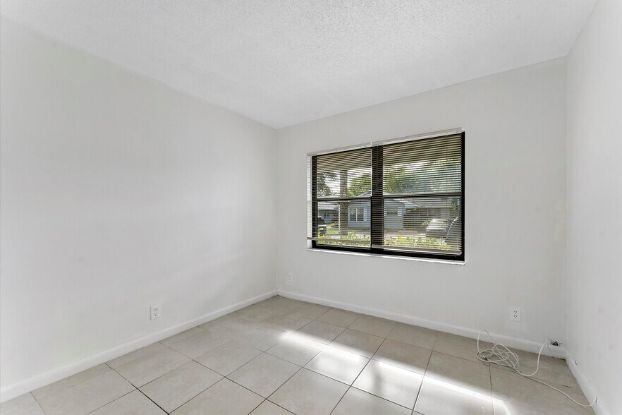 More Photos Of 1100 SW 4th Ave, Delray Beach Apartments For Sale