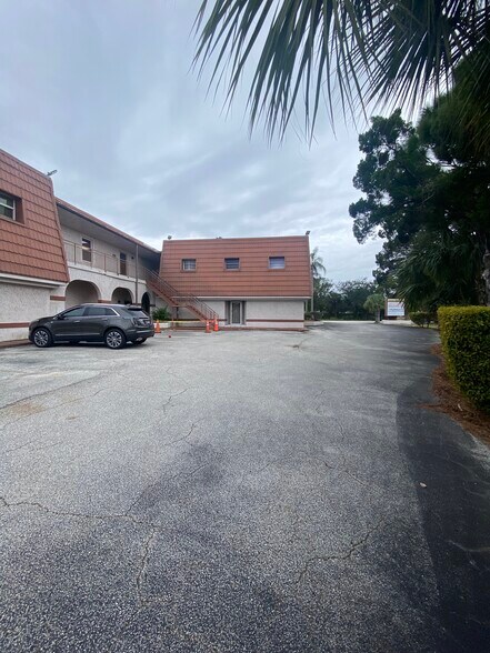 More Photos Of 255 Fortenberry Rd, Merritt Island Medical For Sale