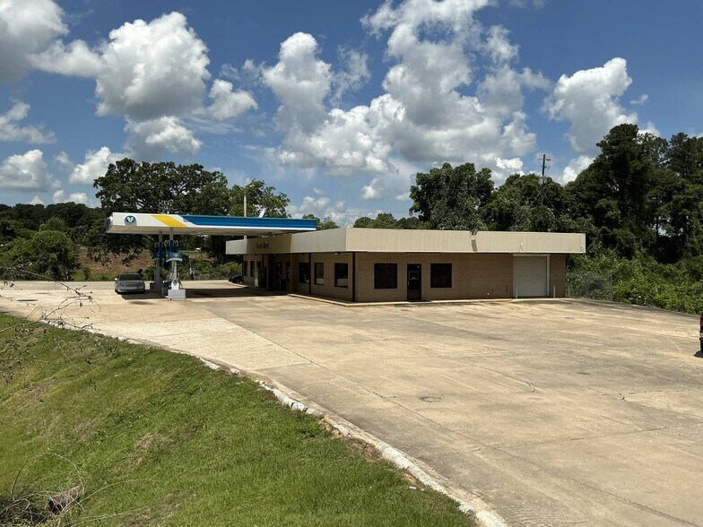 More Photos Of 2400 W Point Pkwy, Opelika Convenience Store For Sale
