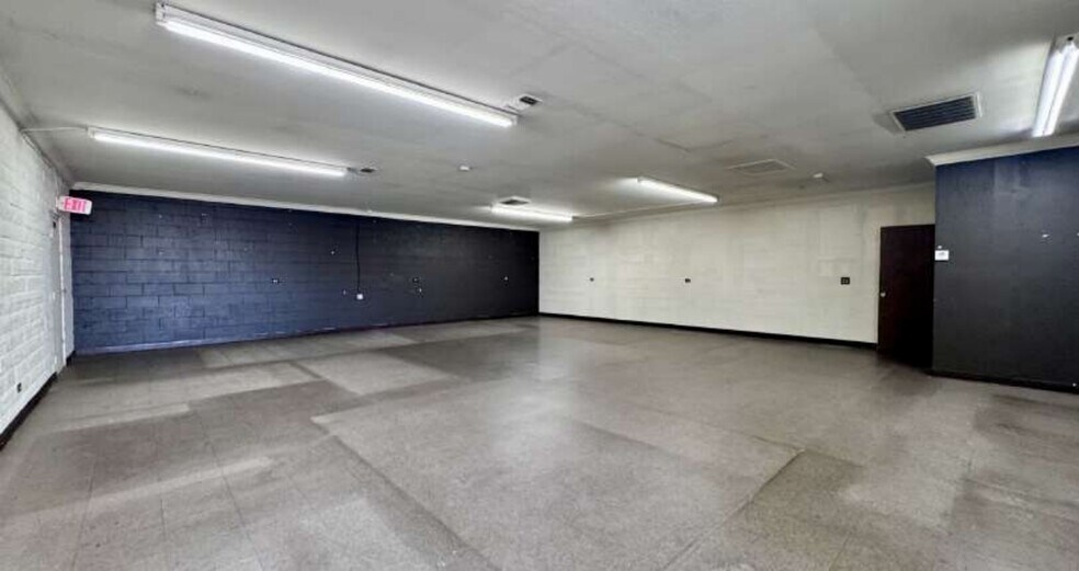 More Photos Of 2920-2972 Churn Creek Rd, Redding Unknown For Lease