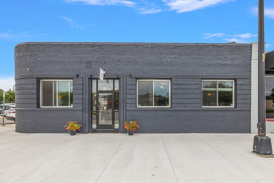 More Photos Of 22007 Woodward Ave, Ferndale Loft Creative Space For Sale