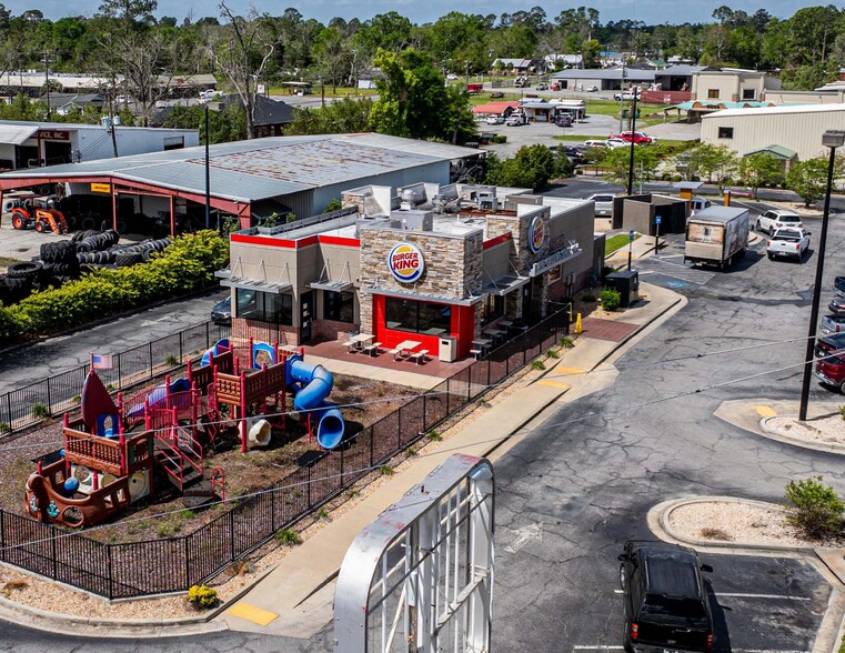 Primary Photo Of 154 S Main St, Baxley Fast Food For Sale