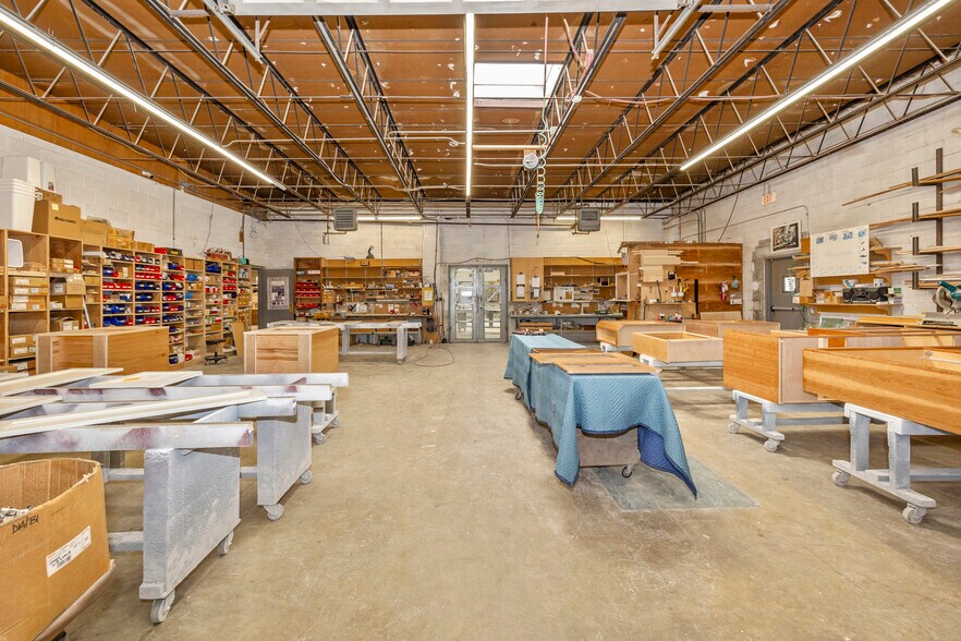 More Photos Of 18001 Sellman Rd, Dickerson Light Manufacturing For Sale