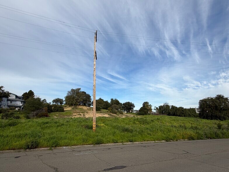More Photos Of 625 E H St, Benicia Land For Sale
