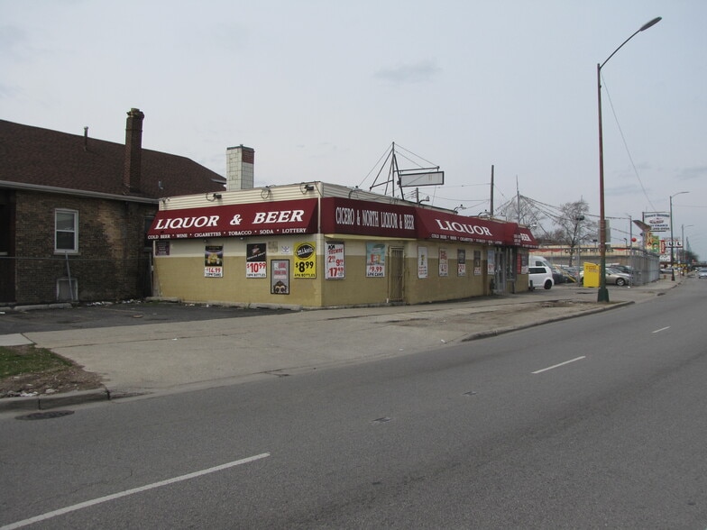 More Photos Of 1636 N Cicero Ave, Chicago Freestanding For Sale