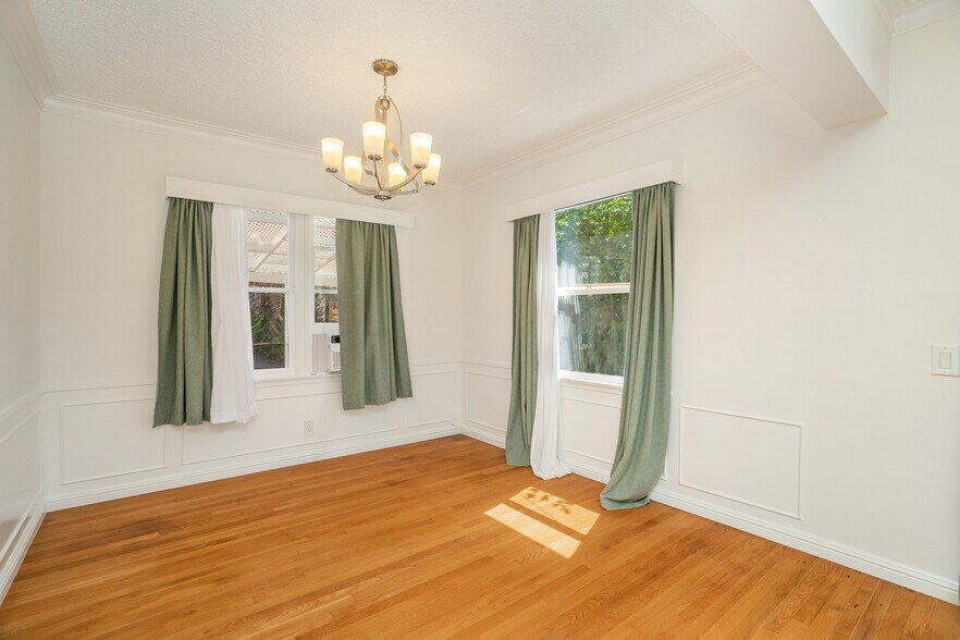 More Photos Of 5918 S Fairfax Ave, Los Angeles Apartments For Sale