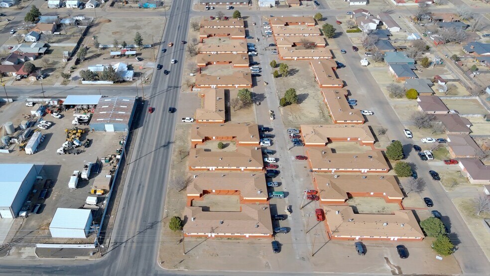 More Photos Of 1725 E 1st St, Dumas Multifamily For Sale