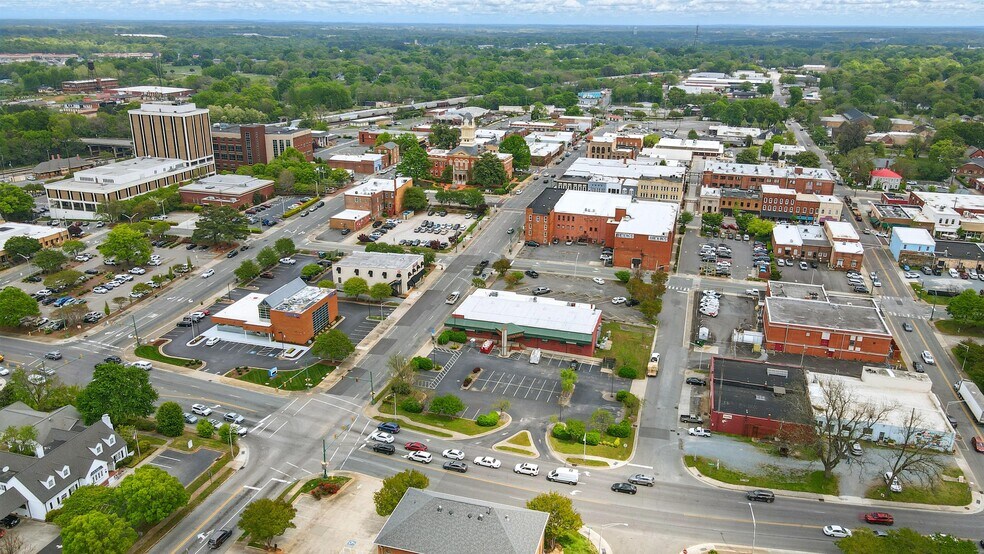 More Photos Of 315 W Morgan St, Monroe Auto Repair For Sale