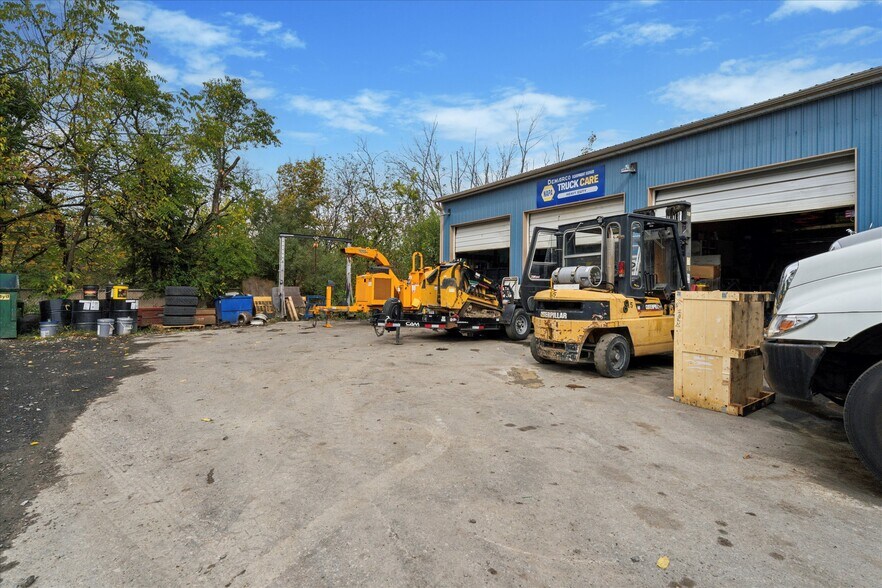More Photos Of 901 Township Line Rd, Phoenixville Auto Repair For Sale