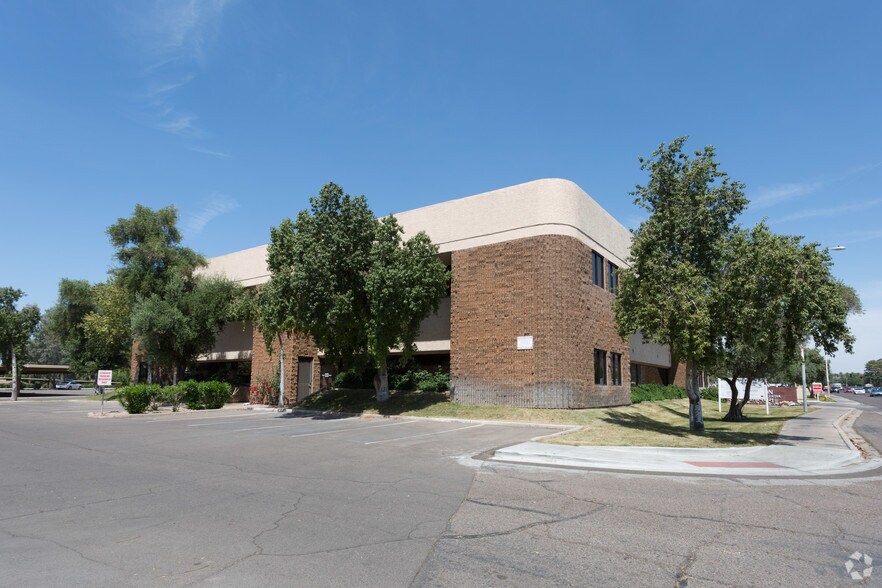 More Photos Of 2702 N 44th St, Phoenix Office For Sale