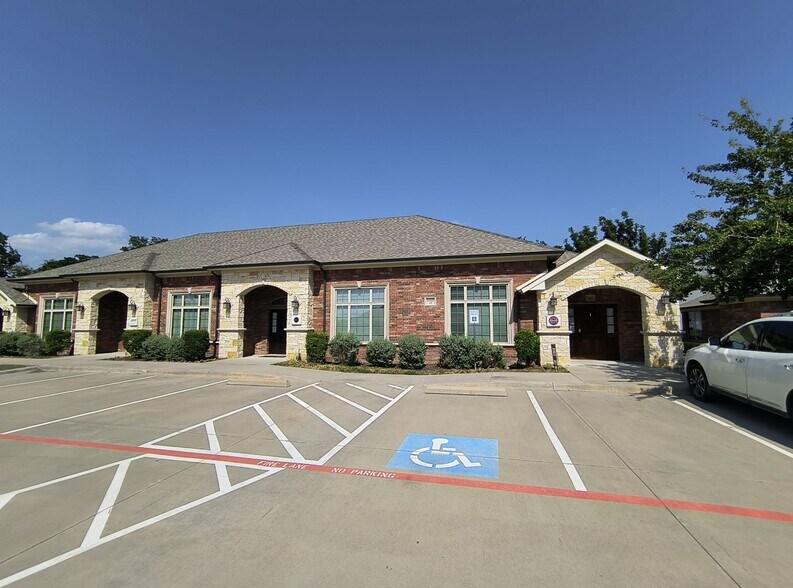 More Photos Of 8668 John Hickman Pky, Frisco Medical For Lease