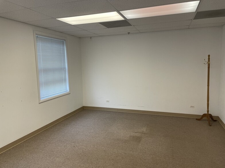 More Photos Of 715 Ela Rd, Lake Zurich Medical For Sale